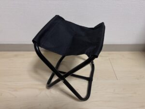 ダイソー 100均 折り畳みイス レジャーイス 軽量 コンパクト キャンプ 万博 ディズニー